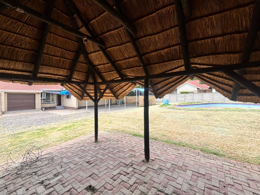 3 Bedroom Property for Sale in La Hoff North West